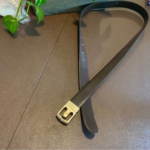 Vintage Dior Reversible Black And Brown Leather Belt. - Picture 8 of 10